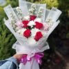 Buket tangan Bayongbong Garut dari Yans Florist dengan rangkaian bunga segar dan elegan